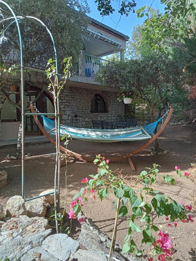 לורג Bas De Villa Au Chant Des Cigales מראה חיצוני תמונה